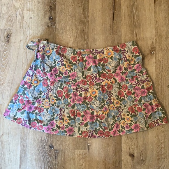 Vintage Y2K Tommy Jeans Floral Tiered Skirt Juniors Sz 17 - Picture 3 of 8
